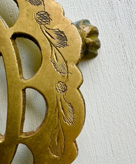 Trivet/India