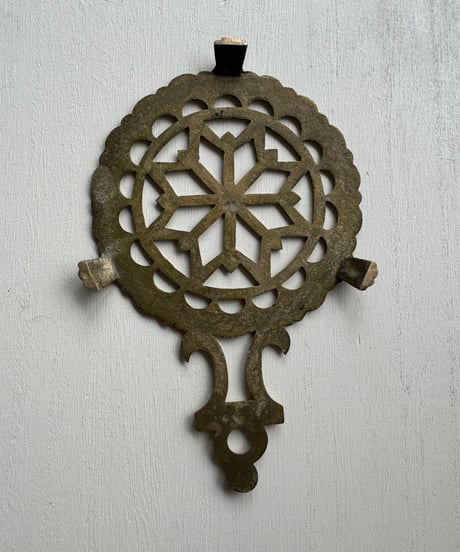 Trivet/India