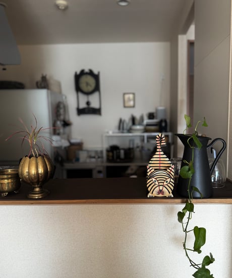 Wooden Holder/Cat