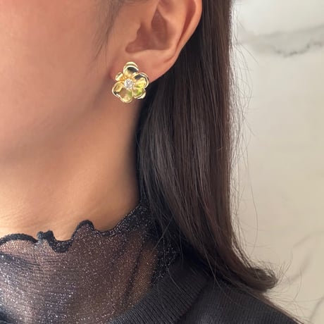 Flower × Bijou pierce / stainless