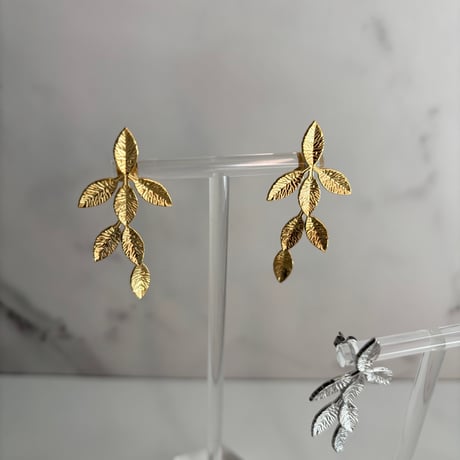 Leaf swag pierce / stainless
