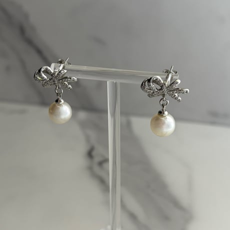 Ribbon × Pearl pierce / silver925