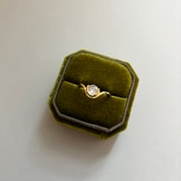 Round stone Ring / stainless