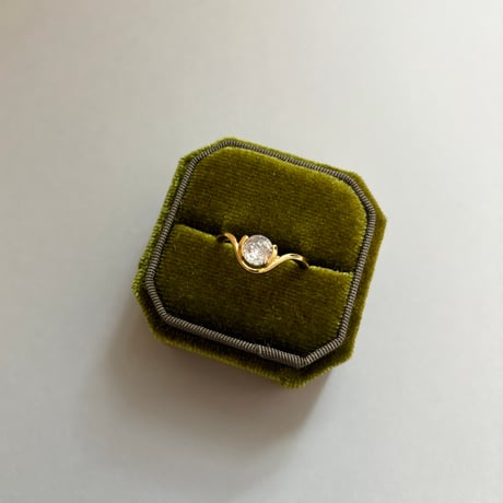 Round stone Ring / stainless