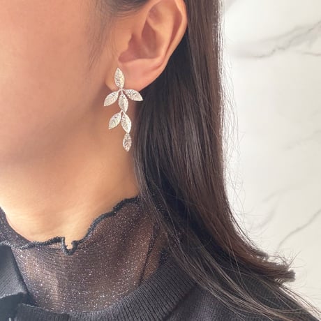 Leaf swag pierce / stainless