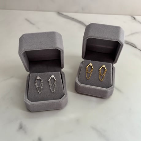 Triangle link pierce / silver925