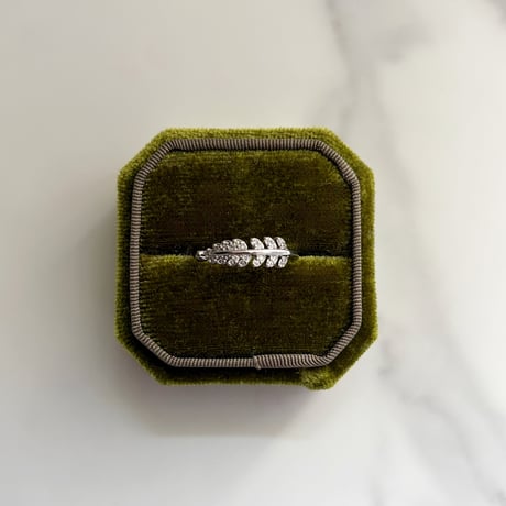 Leaf motif ring / silver925