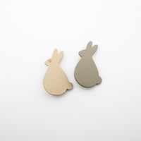 うさぎのブローチ