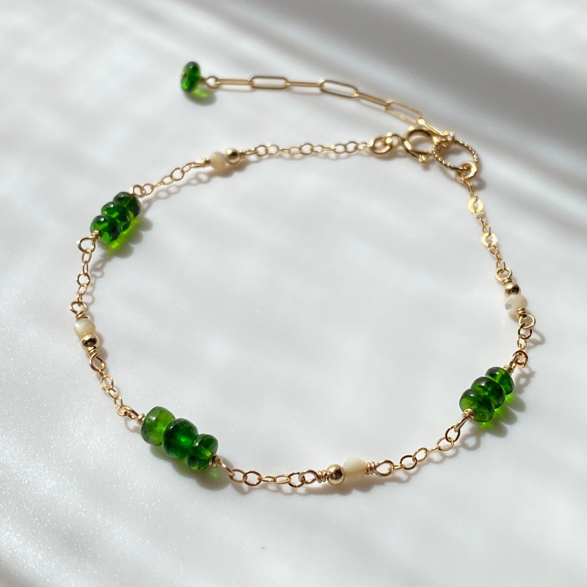 クロムダイオプサイトと天然翡翠の2連ブレスレット14kgf