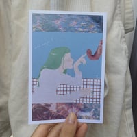 「寝起きの女の子」ポストカード