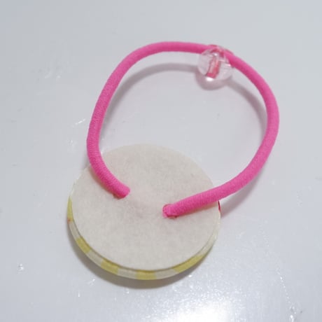 チララのくるみボタン付きヘアゴム