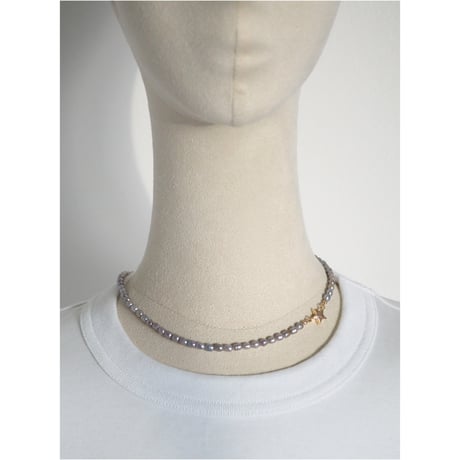 gray pearl necklace (silver/gold)
