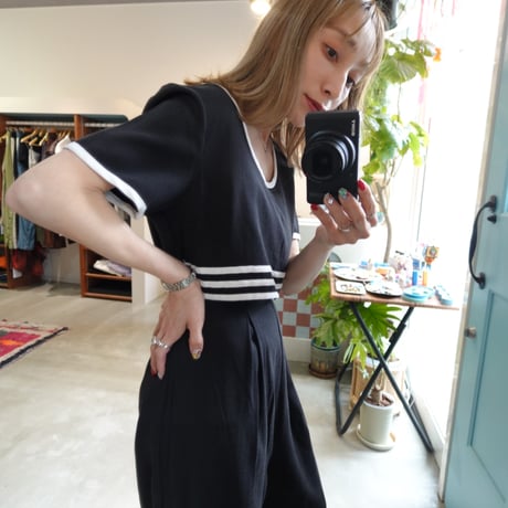 80s' black all in one