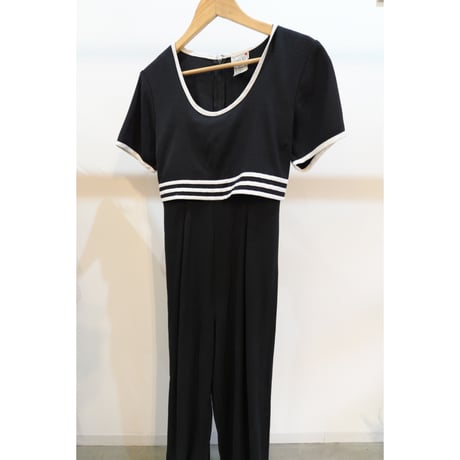 80s' black all in one