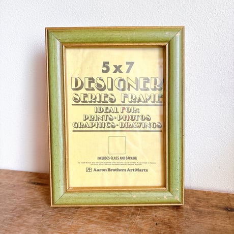 Vintage photo stand