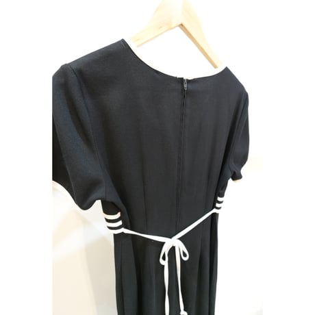 80s' black all in one