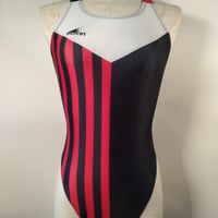 exocet Rayures noir rouge médiévale