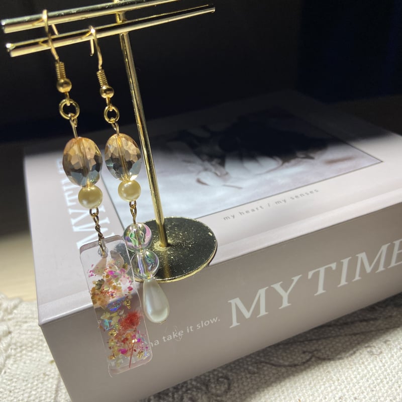 ハンドメイド】レジン ロングピアス シェル 短冊型 アシンメトリー 