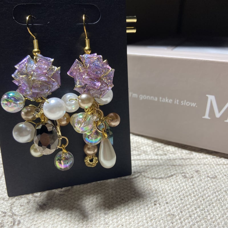 【#1238】パール　オーロラ　ハンドメイドアクセサリー　ピアス　イヤリング パールとオーロラのドロップ イヤリング│揺れるレジンピアスの