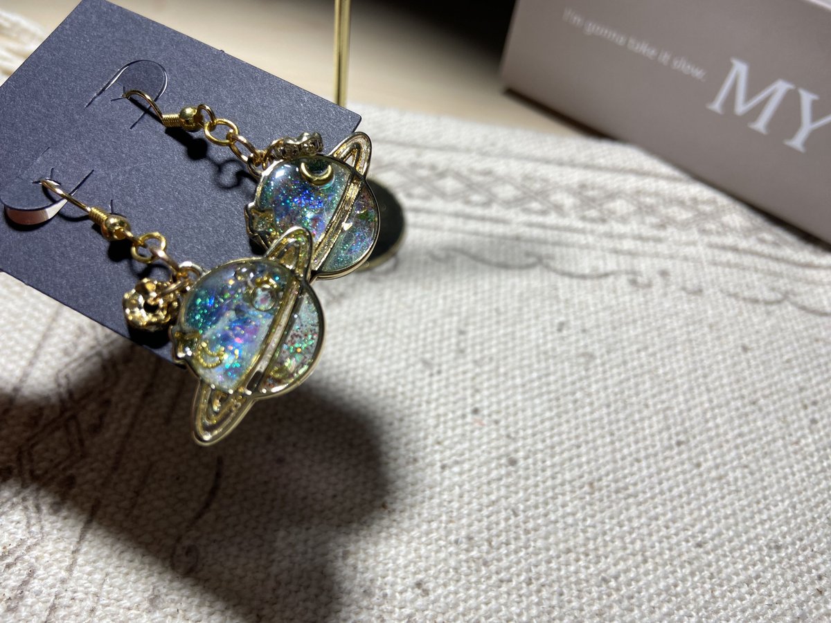 ハンドメイド】レジンピアス 宇宙・惑星 フックピアス | hs-Store