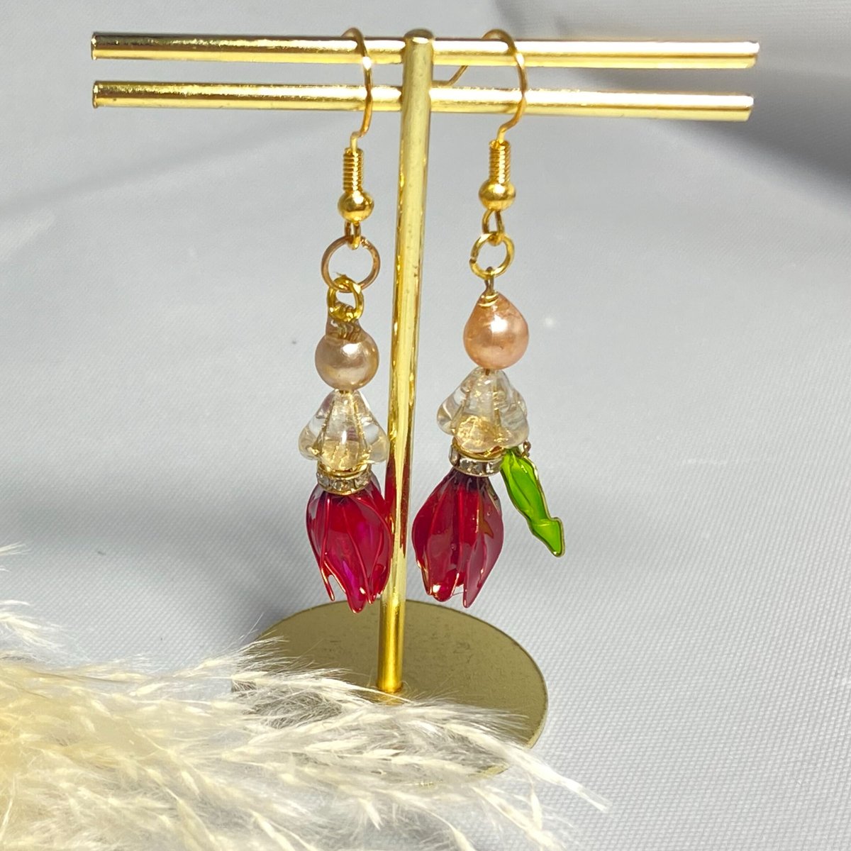 ハンドメイド】 ピアス チューリップ(ディップフラワー