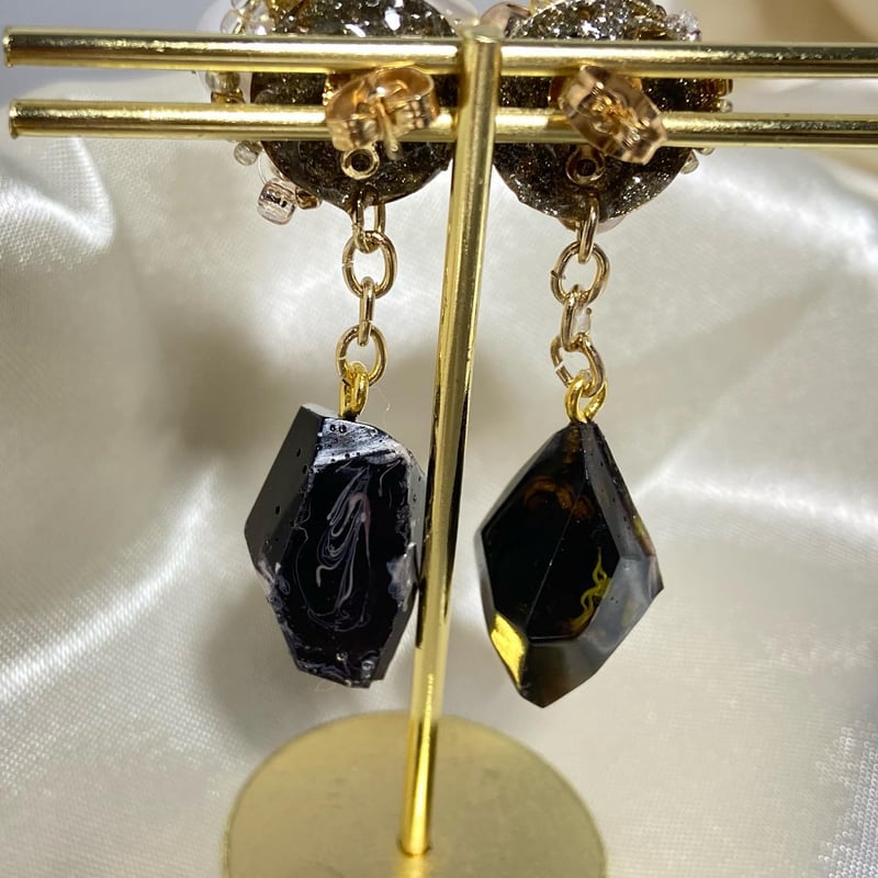 レジンピアス コーヒーゼリーとビーズ【ハンドメイド】 | hs-Store