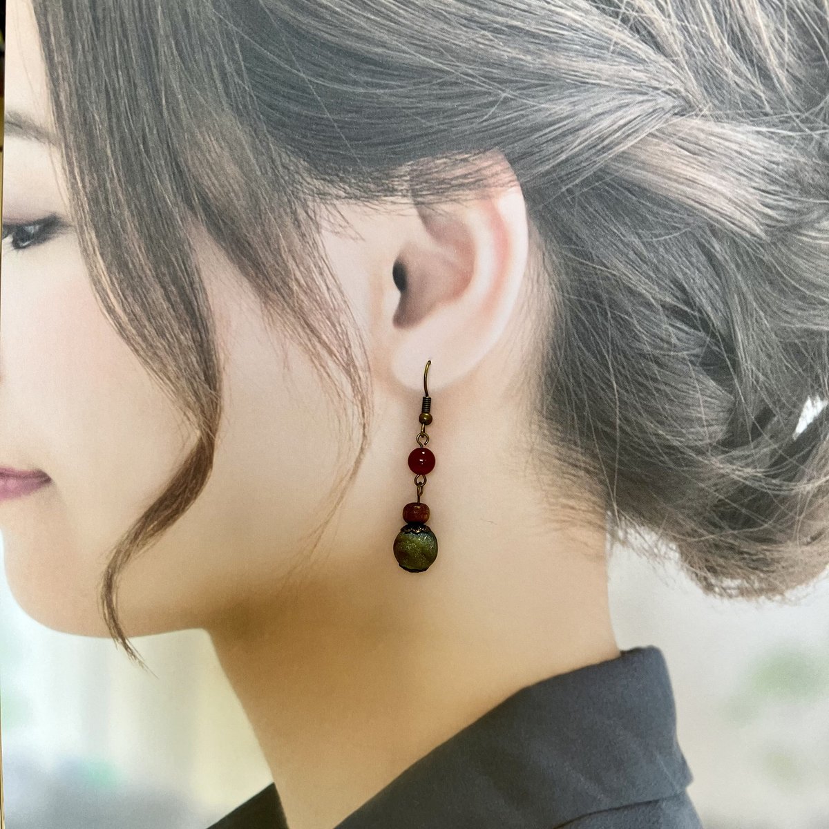 ハンドメイド　フックピアス 17.ハート ガラスカット 琥珀色 シルバー フックピアス