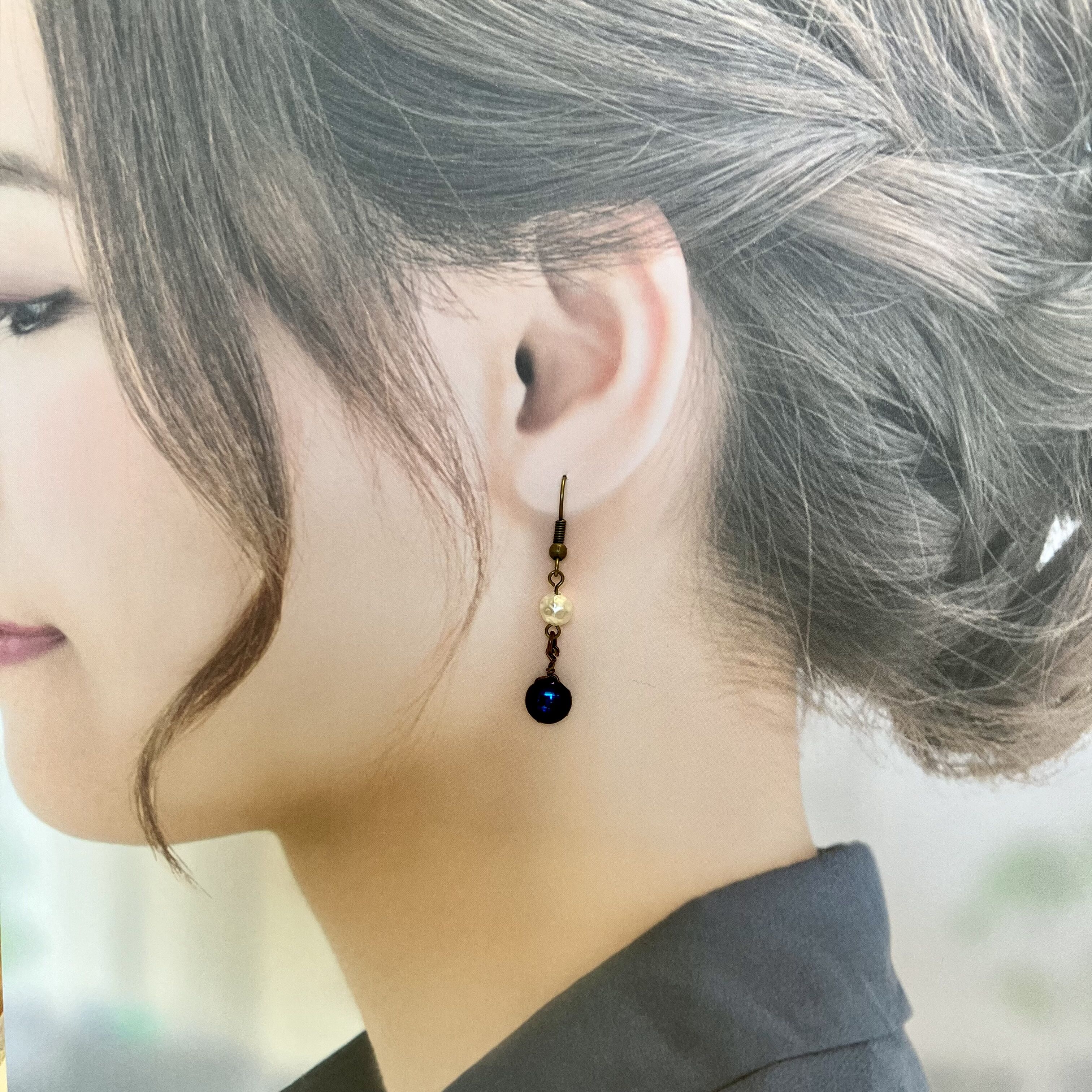69.アンティーク調 瑠璃色 フックピアス ハンドメイド | PEARL ROSE