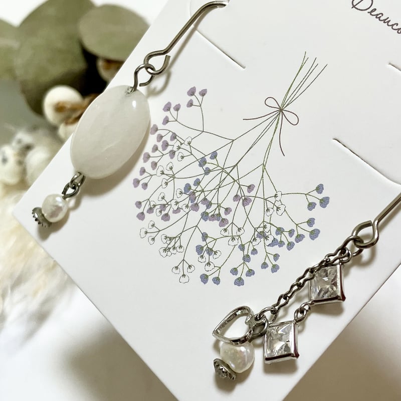 15.アシメデザイン 淡水パール ホワイト×シルバー フックピアス