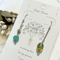 58.チェコビーズ ホワイト×グリーン シルバー フックピアス