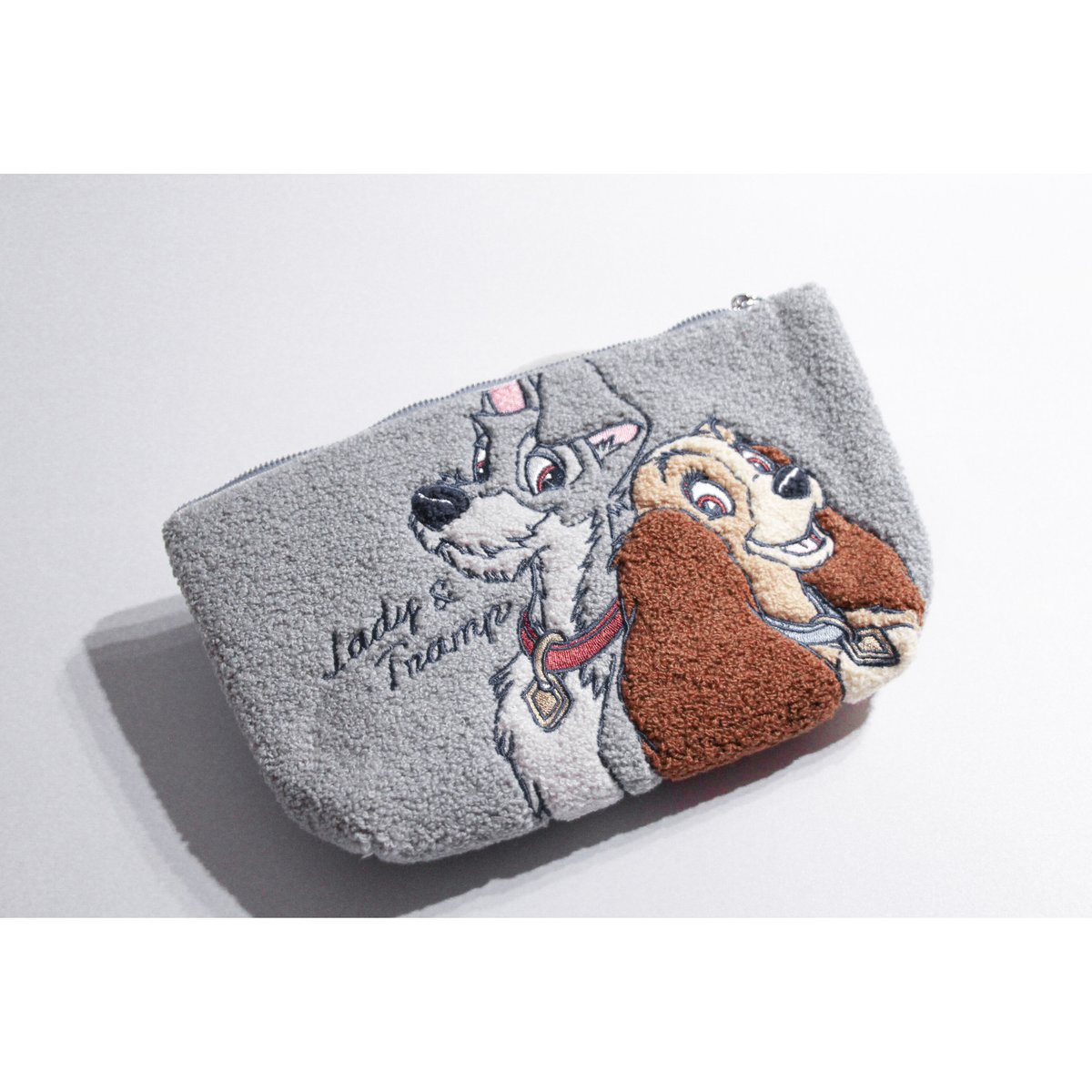 ディズニー　Dooney & Bourke わんわん物語　ポーチ シネマコレクション cinemacollection わんわん物語 コスメ