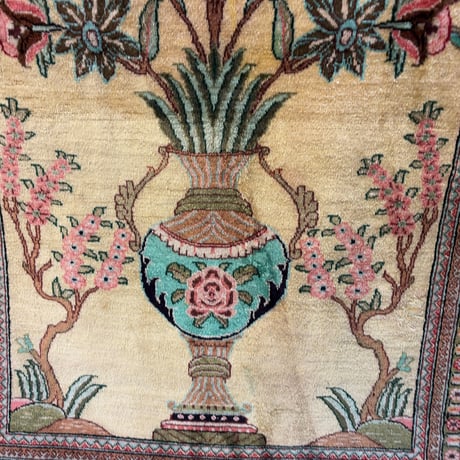 イラン産　高級ペルシャ絨毯　タペストリー　シルク製
