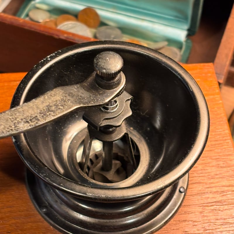 Kalita 手動式クラシックコーヒーミル | アンティーク家具と喫茶