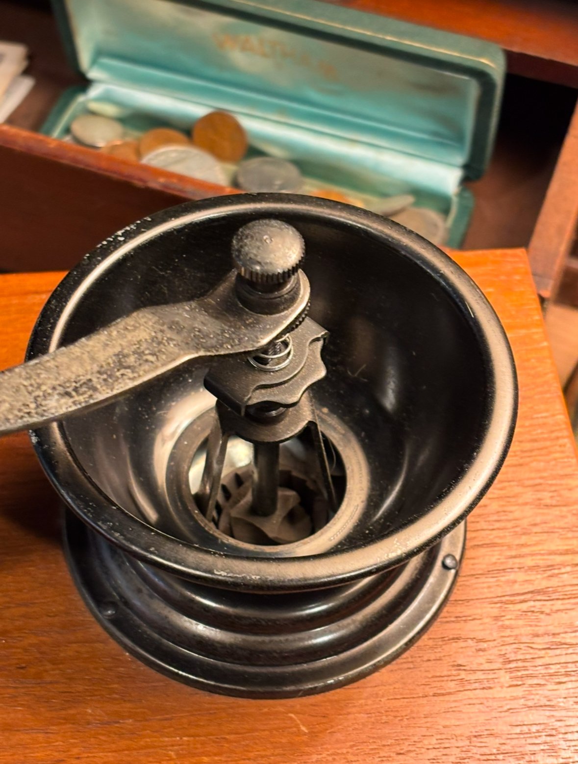 Kalita 手動式クラシックコーヒーミル | アンティーク家具と喫茶