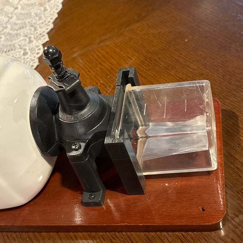 昭和レトロ 壁掛けコーヒーミル | アンティーク家具と喫茶キャバレーの