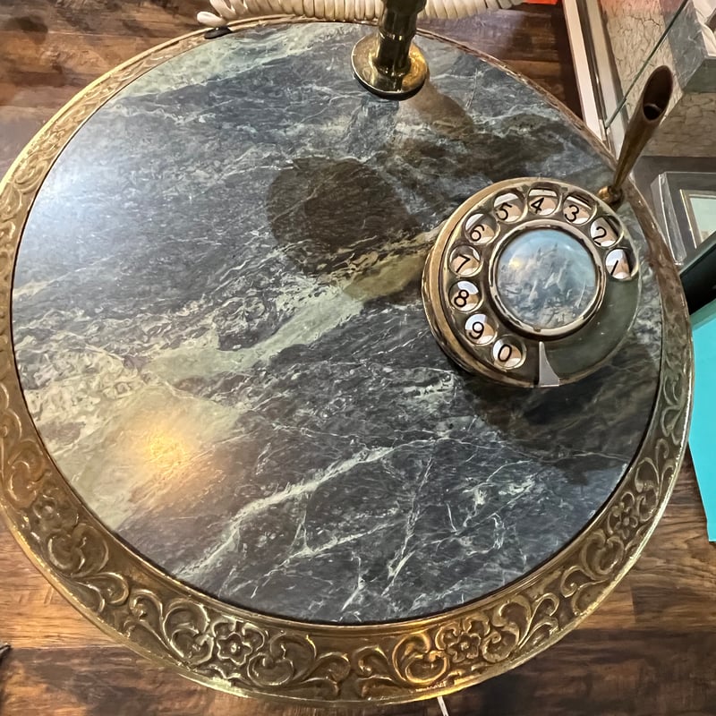 アンティーク 真鍮製の電話台 | アンティーク家具と喫茶キャバレーの