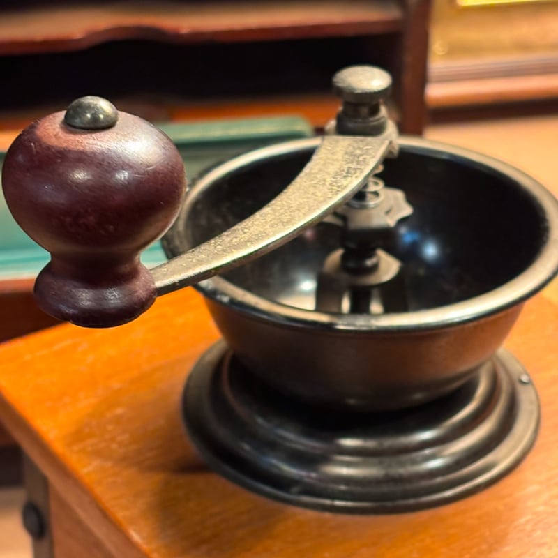Kalita 手動式クラシックコーヒーミル | アンティーク家具と喫茶
