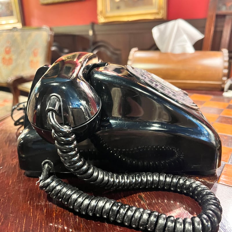 昭和レトロ】ダイヤル式黒電話 | アンティーク家具と喫茶キャバレーの