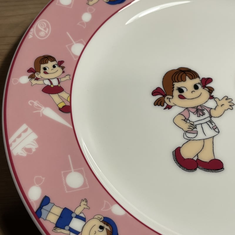 不二家×NORITAKE ペコちゃんポコちゃんのお皿 デッドストック 不二家×NORITAKE ペコちゃんポコちゃんのお皿 デッドストック