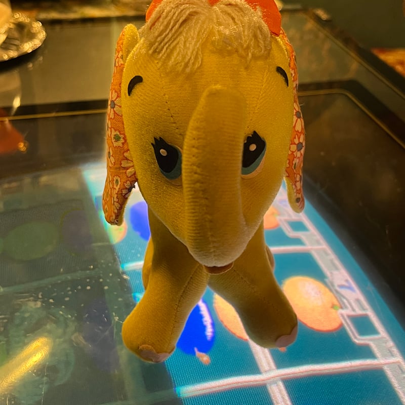 黄色い耳のゾウ　昭和25年頃 花柄の耳の黄色いゾウさん人形 | アンティーク家具と喫茶