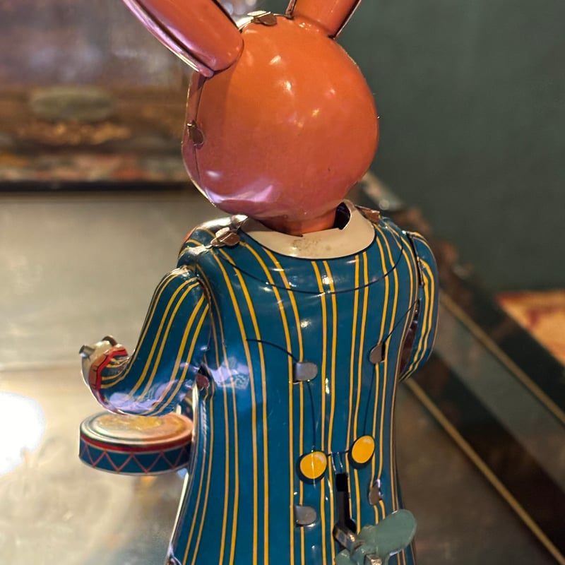 ハッピーバニー ブリキのうさぎさん 復刻版 | アンティーク家具と喫茶