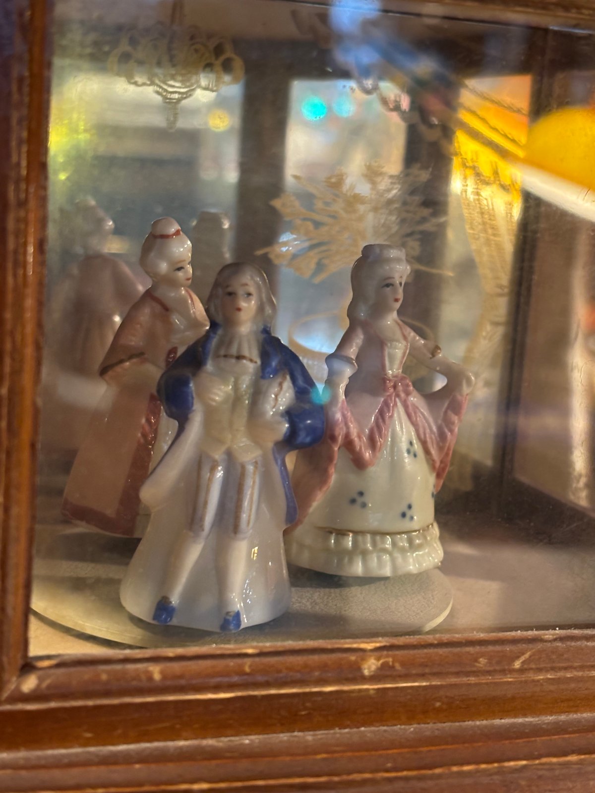 サンキョー製 ミッキー・ミニー 陶器 オルゴール