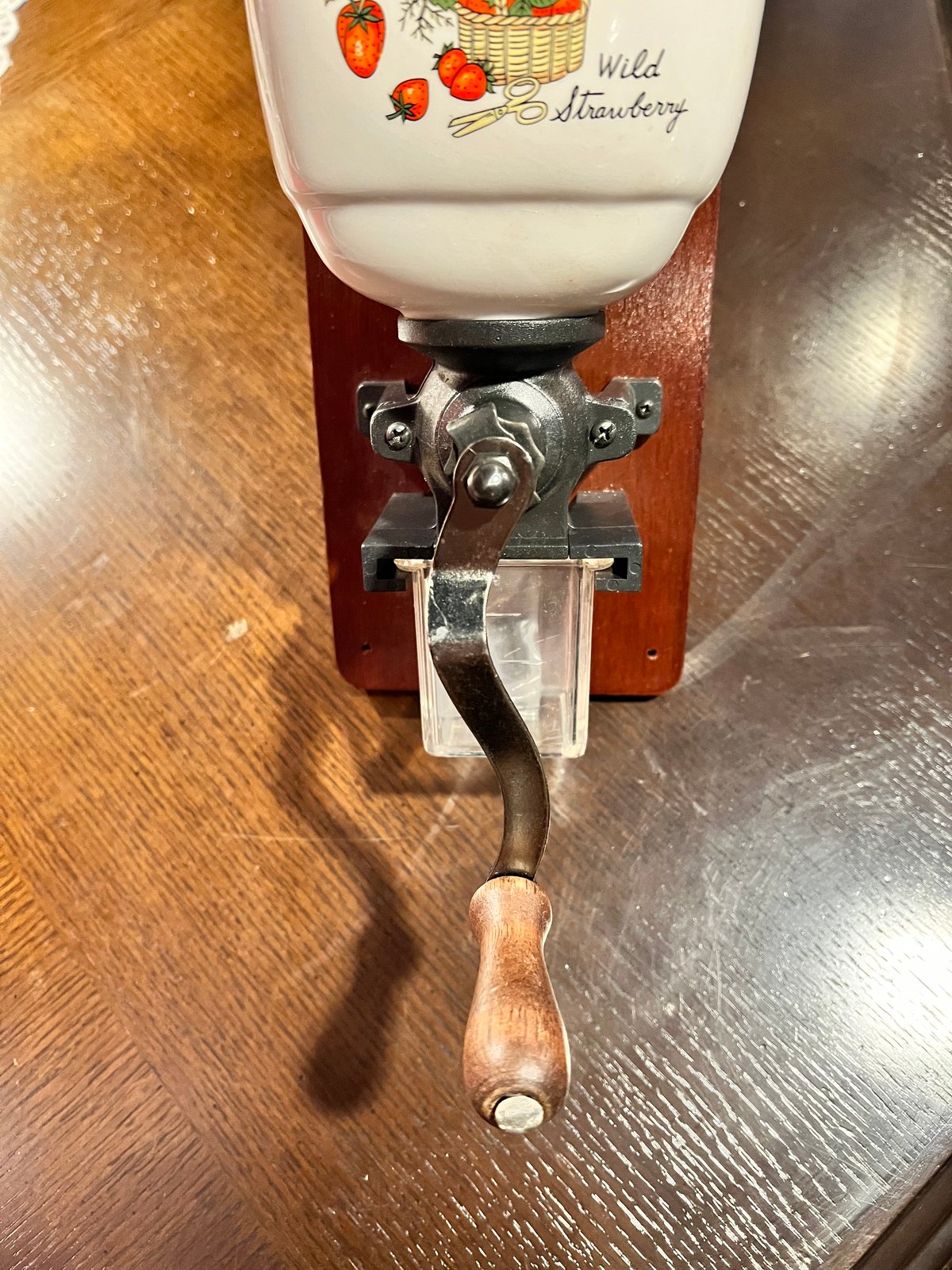昭和レトロ 壁掛けコーヒーミル | アンティーク家具と喫茶 昭和レトロ 壁掛けコーヒーミル | アンティーク家具と喫茶