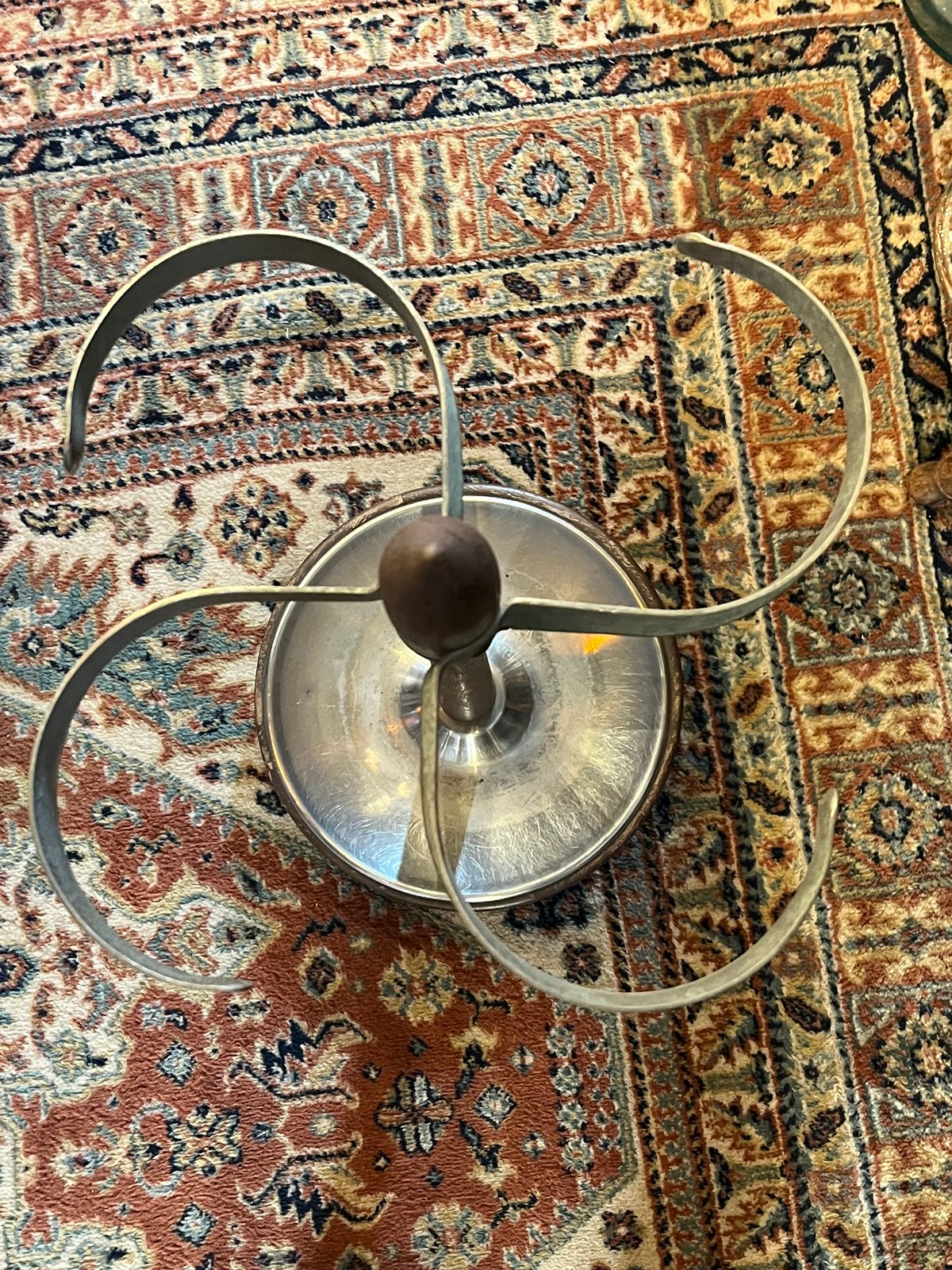 モダンでスタイリッシュ アンティークなユニーク傘立て | アンティーク