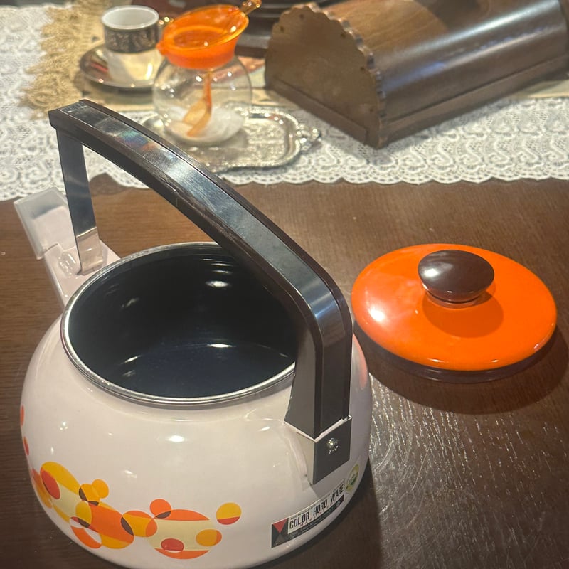 昭和レトロ マルビシ ホーローケトル | アンティーク家具と喫茶