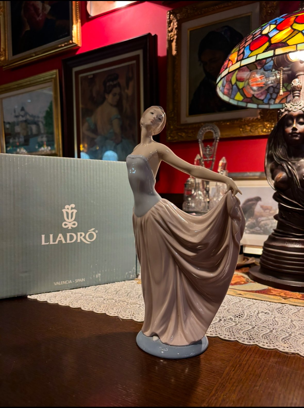 LLADRO リヤドロ　踊る少女　陶器　人形 LLADRO(リヤドロ) 踊る少女 陶器人形 ※箱付き | アンティーク家具と