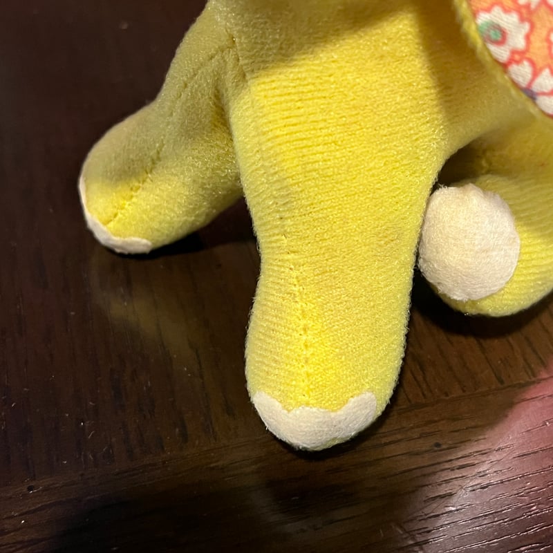 黄色い耳のゾウ　昭和25年頃 花柄の耳の黄色いゾウさん人形 | アンティーク家具と喫茶キャバレーの