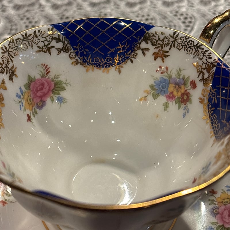   EMPRESS SERIES ISABELLA カップ＆ソーサー 7客セット 赤 青 金彩 ロイヤルアルバート エンプレスシリーズ 札幌市 5952-1.jpg