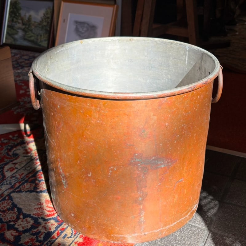 銅製 レトロな丸胴プランター(火鉢)バケツ | アンティーク家具と喫茶