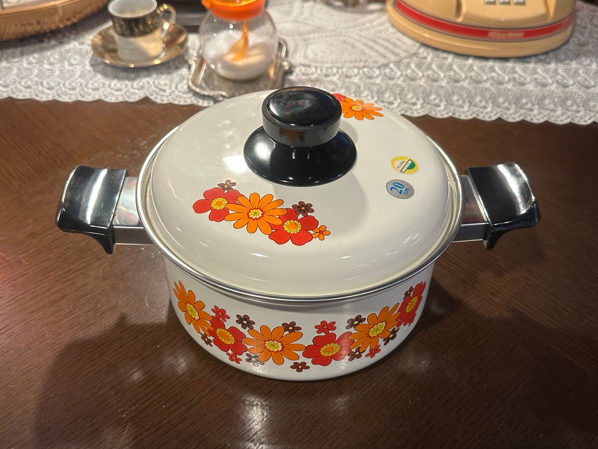 アンティーク花柄ホーロー鍋セット マルビシ MARUBISHI カラ―ホーローウェア ソースパン 20cm 22cm